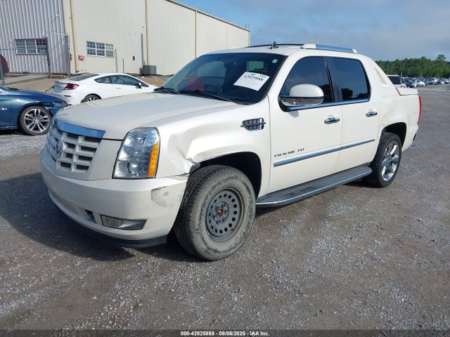 2010 CADILLAC ESCALADE EXT 3GYVKLEF8AG285021 Photo 1