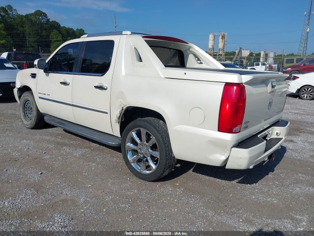 2010 CADILLAC ESCALADE EXT 3GYVKLEF8AG285021 Photo 2