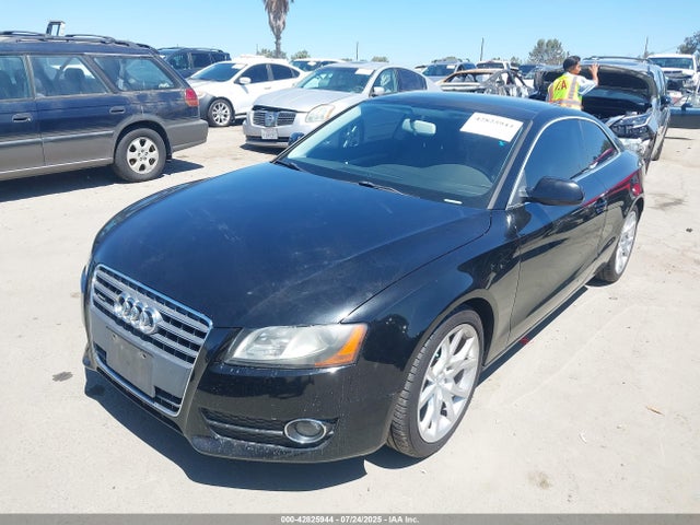 2010 AUDI A5 WAUCFAFR9AA029934 Photo 1