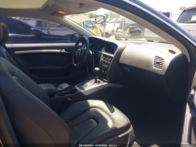 2010 AUDI A5 WAUCFAFR9AA029934 Photo 4