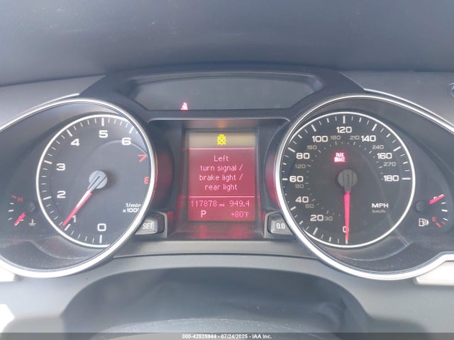 2010 AUDI A5 WAUCFAFR9AA029934 Photo 6