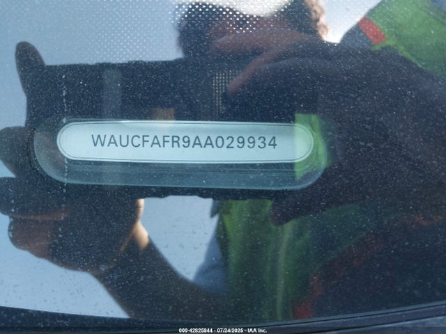 2010 AUDI A5 WAUCFAFR9AA029934 Photo 8