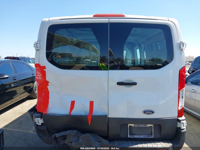 1FTNR1ZMXFKA55818 Ford Transit
