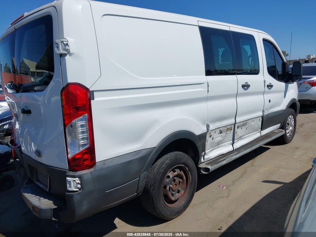 1FTNR1ZMXFKA55818 Ford Transit