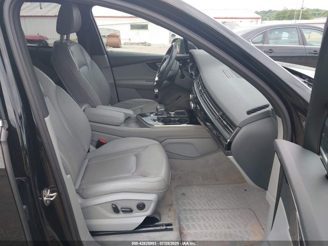 2019 AUDI Q7 WA1VAAF72KD020818 Photo 4