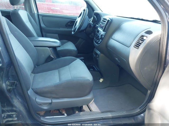 2003 FORD ESCAPE 1FMYU92103KA31593 Photo 4