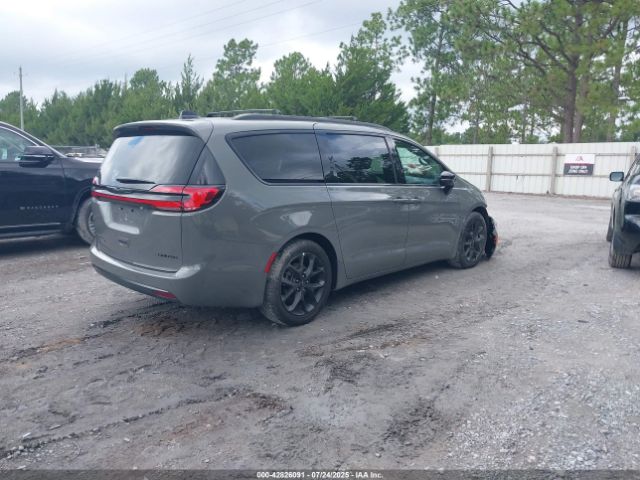 2025 CHRYSLER PACIFICA 2C4RC1GG2SR524606 Photo 3