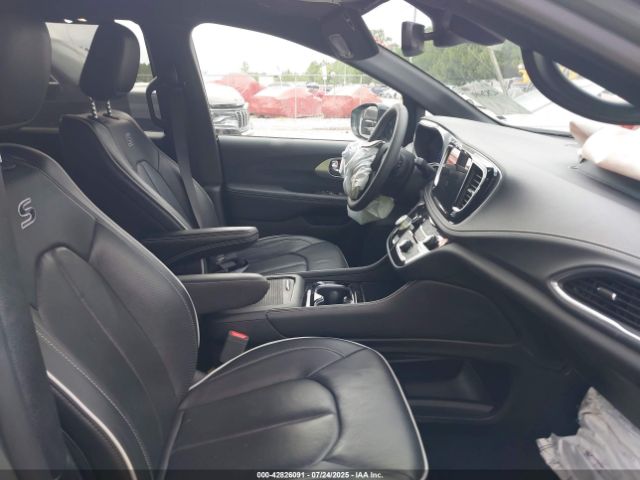 2025 CHRYSLER PACIFICA 2C4RC1GG2SR524606 Photo 4