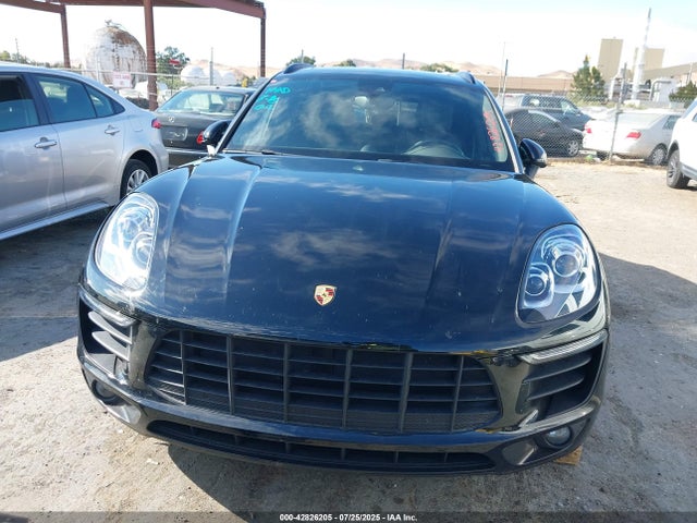 Porsche 2018 2018 WP1AA2A56JLB21198 Image 13