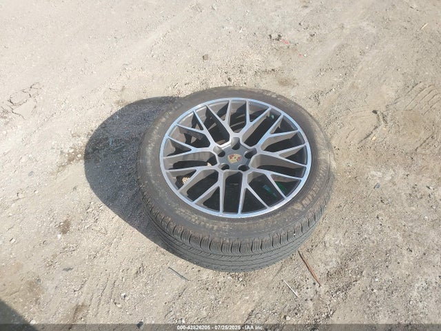 Porsche 2018 2018 WP1AA2A56JLB21198 Image 12