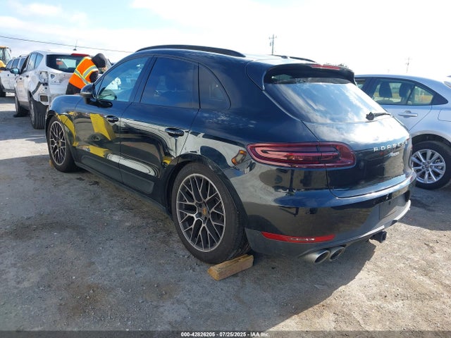 Porsche 2018 2018 WP1AA2A56JLB21198 Image 3