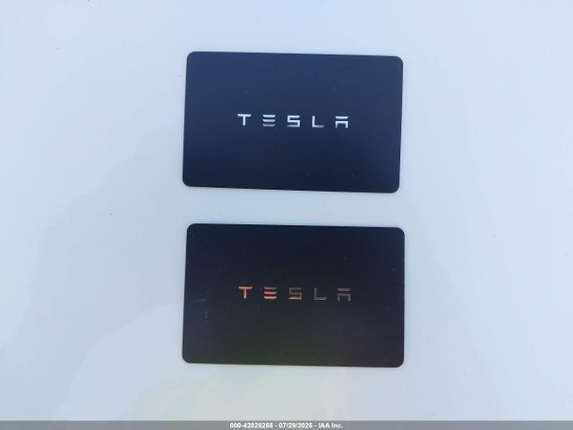 Tesla 2025 2025 7SAYGAEEXSF240575 Image 11