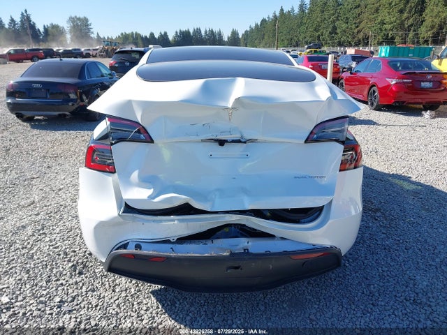 Tesla 2025 2025 7SAYGAEEXSF240575 Image 16