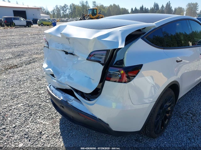 Tesla 2025 2025 7SAYGAEEXSF240575 Image 6