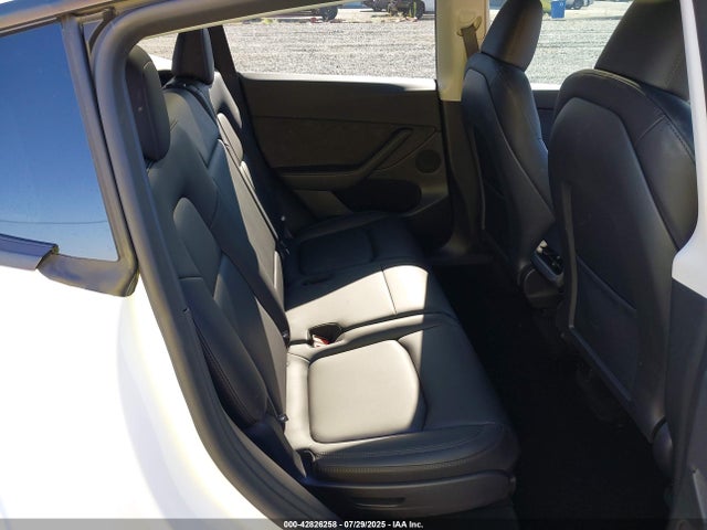 Tesla 2025 2025 7SAYGAEEXSF240575 Image 8