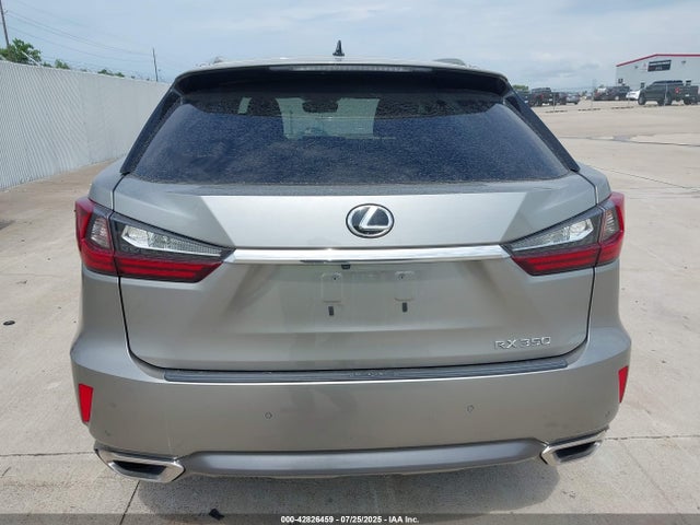 Lexus 2017 2017 2T2ZZMCAXHC080350 Image 16