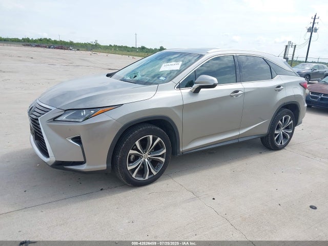 Lexus 2017 2017 2T2ZZMCAXHC080350 Image 2