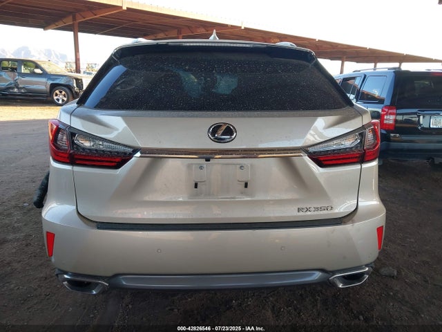 Lexus 2017 2017 2T2ZZMCA1HC087784 Image 16