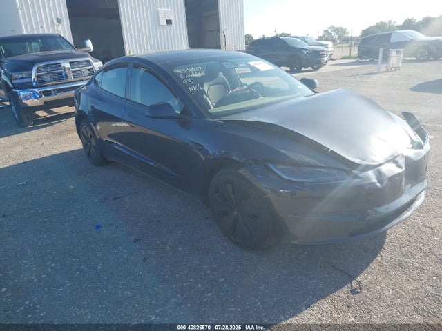 2025 5YJ3E1EA5SF982988 main image
