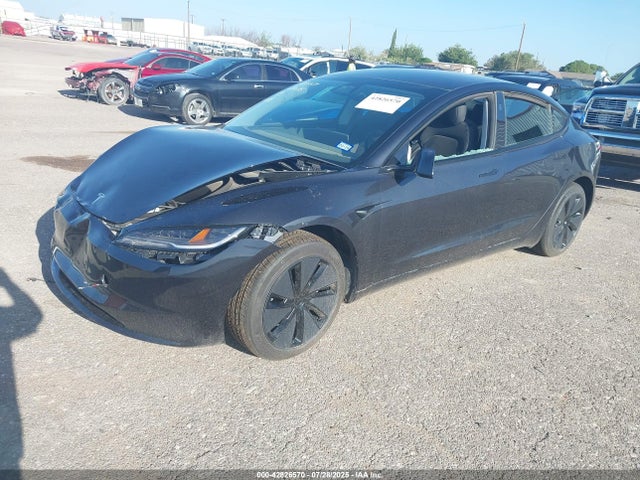 Tesla MODEL 3 2025 5YJ3E1EA5SF982988 Image 2