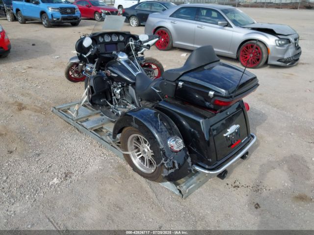 2022 HARLEY-DAVIDSON FLHTCUTG 1HD1MAF14NB855342 Photo 2