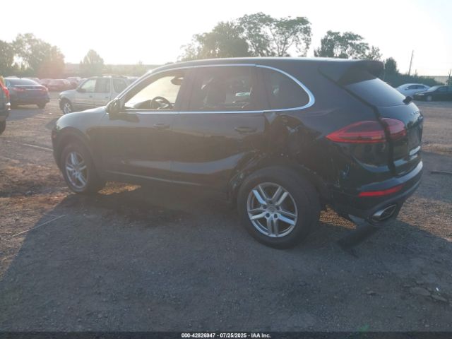 2016 PORSCHE CAYENNE WP1AA2A26GLA04493 Photo 2