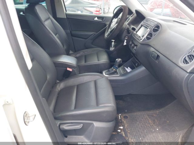 2012 VOLKSWAGEN TIGUAN WVGAV7AX0CW566151 Photo 4