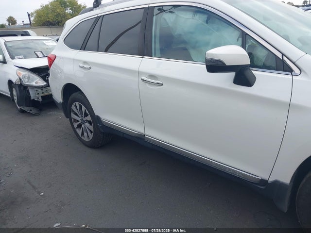 4S4BSETC5H3419442 Subaru u4