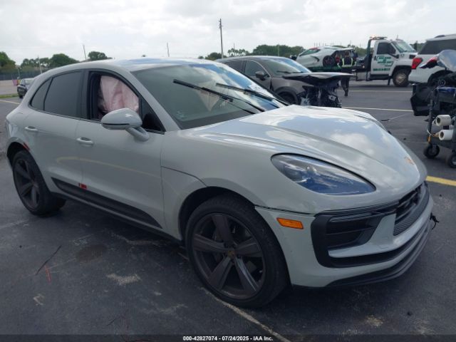 2022 PORSCHE MACAN WP1AA2A58NLB09110 Photo 0