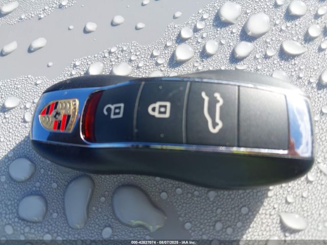 2022 PORSCHE MACAN WP1AA2A58NLB09110 Photo 10