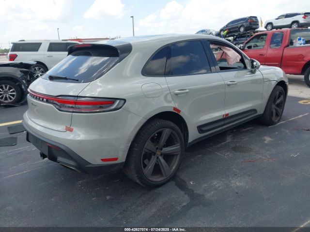 2022 PORSCHE MACAN WP1AA2A58NLB09110 Photo 3