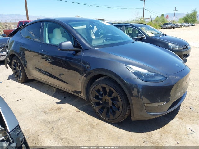 2024 TESLA MODEL Y 7SAYGAEE4RF991794 Photo 0