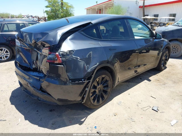 2024 TESLA MODEL Y 7SAYGAEE4RF991794 Photo 3