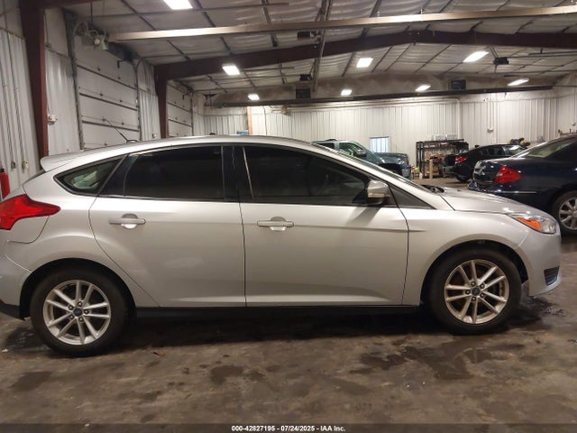 Ford Focus 2016 1FADP3K26GL251004 Image 13