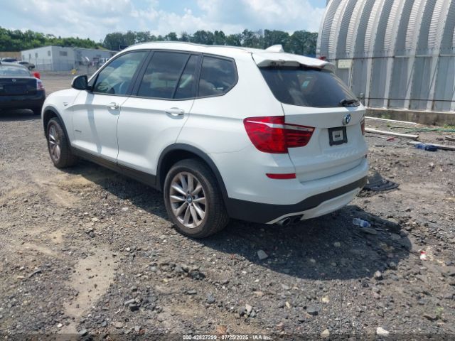 2017 BMW X3 5UXWX9C36H0W72185 Photo 2