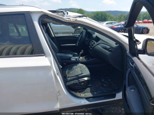 2017 BMW X3 5UXWX9C36H0W72185 Photo 4