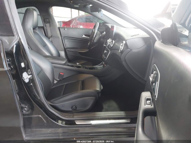 Mercedes-Benz m270 2018 WDDSJ4EB9JN521929 Image 5