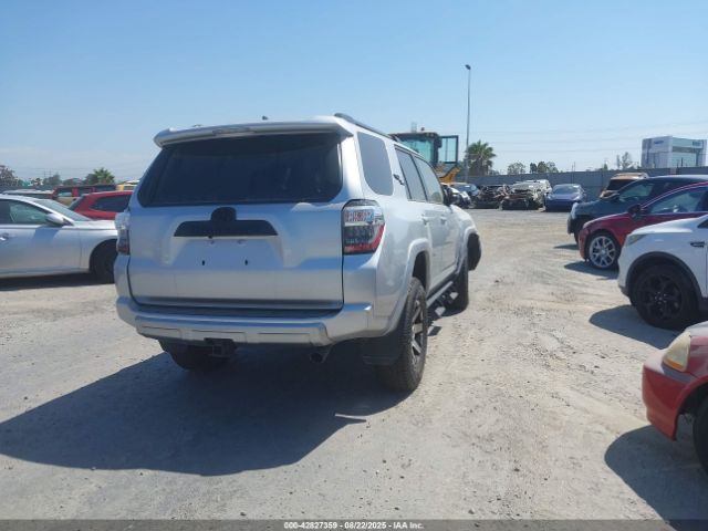 2024 TOYOTA 4RUNNER JTERU5JR2R6273548 Photo 3