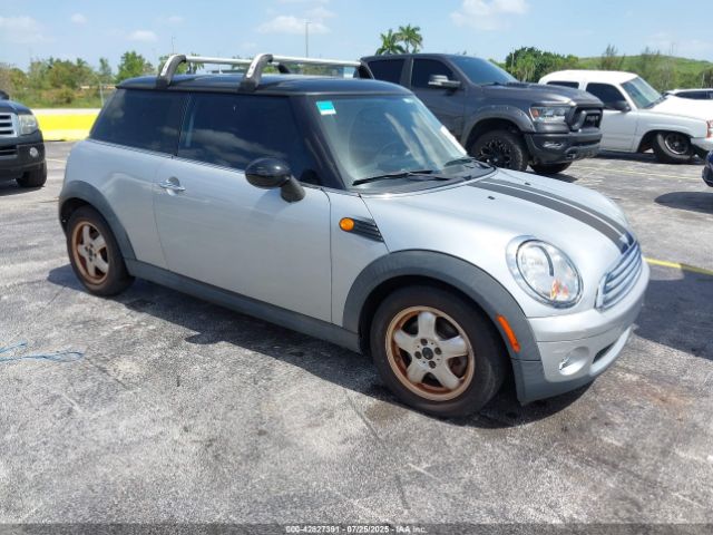 2007 MINI COOPER WMWMF33587TU61770 Photo 0