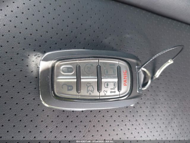 2025 CHRYSLER PACIFICA 2C4RC1BG1SR551593 Photo 10