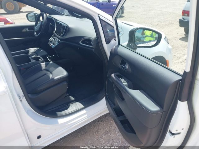 2025 CHRYSLER PACIFICA 2C4RC1BG1SR551593 Photo 4