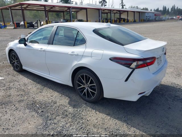 2021 TOYOTA CAMRY 4T1G11AK7MU441717 Photo 2