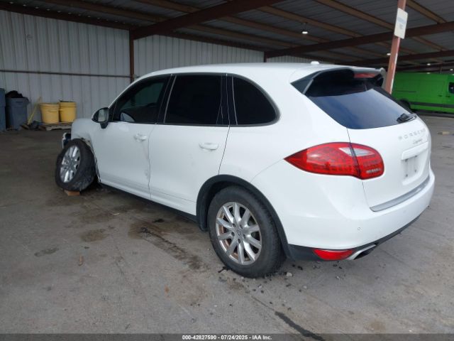 2014 PORSCHE CAYENNE WP1AA2A27ELA91849 Photo 2