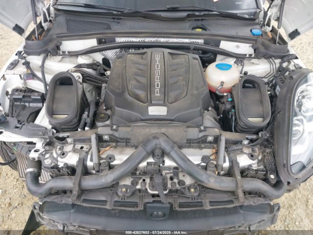 2018 PORSCHE MACAN WP1AB2A5XJLB38745 Photo 9