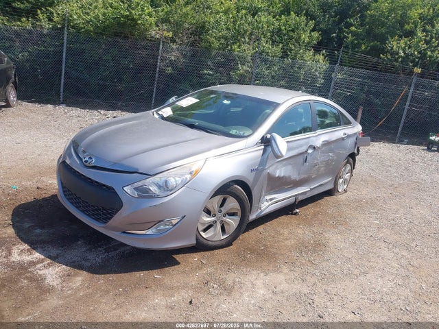 Hyundai Sonata 2014 KMHEC4A42EA115444 Image 2