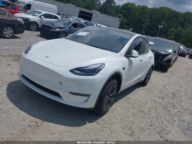 2025 TESLA MODEL Y 7SAYGDEE7SA360865 Photo 1