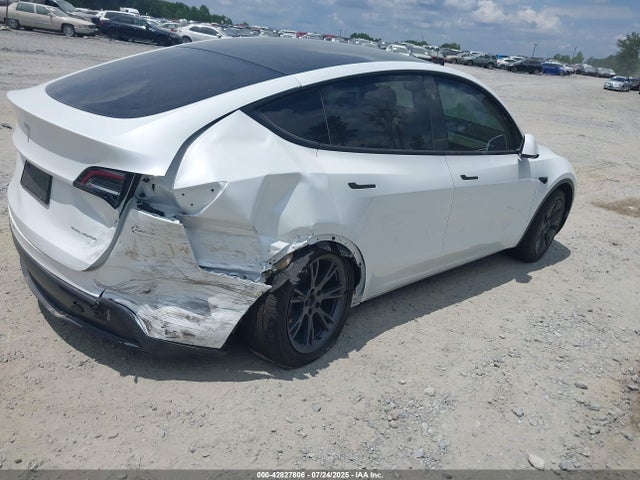 2025 TESLA MODEL Y 7SAYGDEE7SA360865 Photo 3