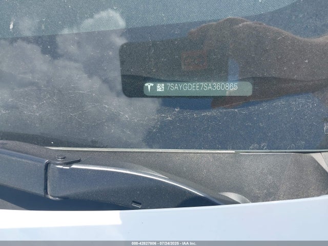 2025 TESLA MODEL Y 7SAYGDEE7SA360865 Photo 8