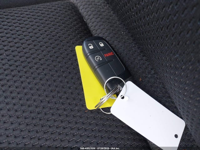 Jeep Renegade 2023 ZACNJDE13PPP17845 Image 11