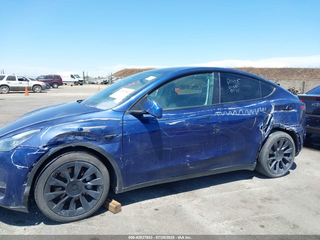 2021 TESLA MODEL Y 5YJYGDEEXMF067965 Photo 5